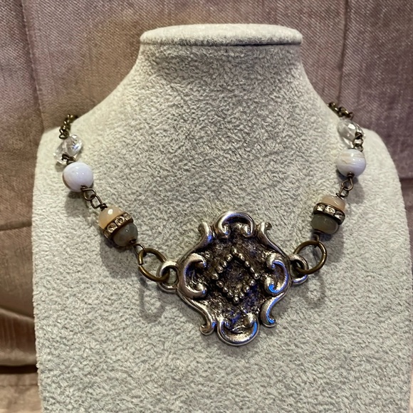 Vintage Jewelry - Vintage Medallion Necklace Crystal and Glass beaded rhinestones